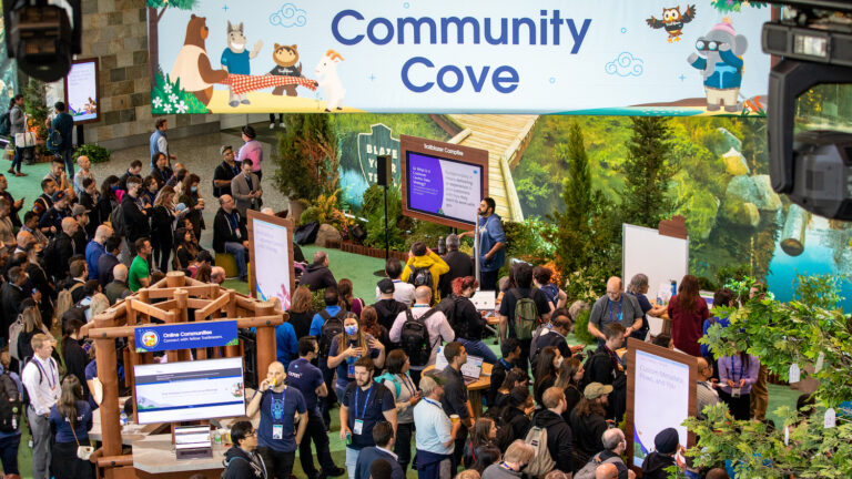 A large group of people gathered at Dreamforce